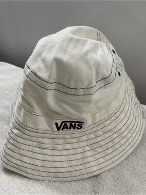 VANS Off the Wall Classic Bucket Hat Ivory off white